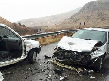تنها در یک دهه اخیر ۲۱۰ هزار و ۶۰۰ ایرانی در مسیر جاده‌ها جان خود را از دست داده و ده‌ها برابر همین آمار با جراحت‌های سطحی و عمیق روانه بیمارستان‌ها شده‌اند.