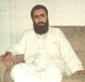 مولوی عبدالملک ملازاده سال ۱۳۷۴ در کراچی ترور شد