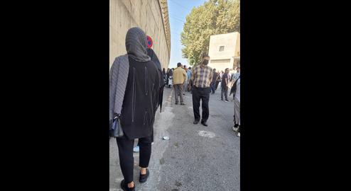 دوم مهر - حضور خانواده‌های بازداشتی‌های اعتراضات سراسری مقابل اوین