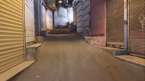در سقز، شهری که اعتراضات سراسری از آن برخاست، اعتصاب‌ها هم‌چنان ادامه دارند.