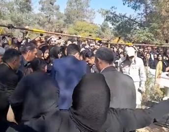 بازداشت دستکم ۱۵ نفر از جمله  یک معلم در خاکسپاری آرمیتا گراوند