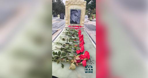 خودش می‌گوید بعد از مرگ مریم، جسورتر شده است. انسیه از مادرانی یاد می‌کند که فرزندان کشته‌شده خود را از «خاوران» تا امروز، به سردی خاک سپردند و انگار تمام انرژی آن جوانان، جسارت در وجود مادران شده است.