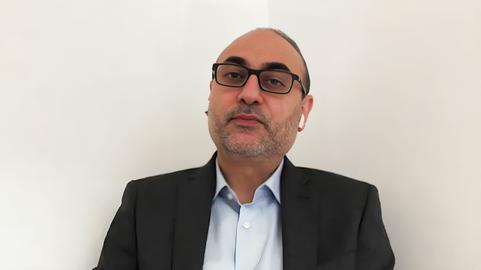«محمدجواد اکبرین»، دین‌پژوه، در این مورد به ایران‌وایر گفت که‌ بخشی از ماجرا به تفاوت حکومت دینی و حکومت غیردینی برمی‌گردد