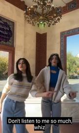 بازداشت دو دختر به دلیل انتشار ویدیو رقص در «یادمان شهدا»