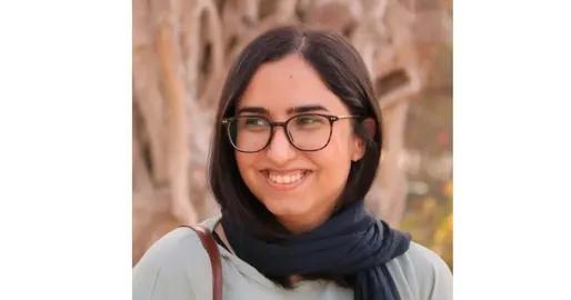 تم اعتقال شاغايغ خانه زرين ونغار إغاني، وهما مواطنتان بهائيتان تعيشان في شيراز، في صباح 26 يونيو حزيران