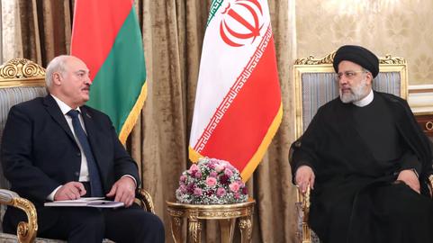 Belarus President Alexander Lukashenko (left) met with his Iranian counterpart, Ebrahim Raisi, during a two-day visit to Tehran (photo: Iranian Presidency/AFP)