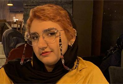 ملیکا قراگوزلو، روز چهارشنبه ۲۲ تیر و پس از انتشار ویدئویی که با از سر برداشتن حجاب، به قانون حجاب اجباری اعتراض کرده بود، توسط نیروهای امنیتی بازداشت شد