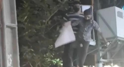 Hombre arrestado en Shiraz por una pancarta que decía 'Muerte a Putin'