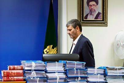 نقض بی‌طرفی قضایی در جمهوری اسلامی به روایت تصویر