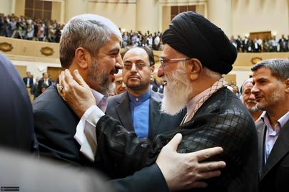 گفت گوی خامنه ای با خالد مشعل در  کنفرانس حمایت از انتفاضه فلسطین ۹ مهر ۱۳۹۰