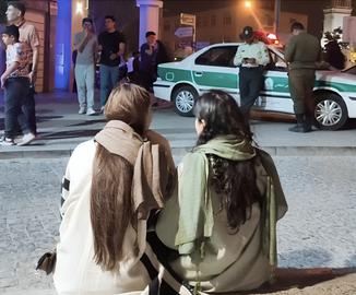 رسانه‌ها، نهادهای جامعه مدنی و سازوکارهای حقوقی مدام پی‌گیر عدم درز اطلاعات شخصی شهروندان هستند و دولت‌ها را بابت این موضوع تحت فشار می‌گذارند
