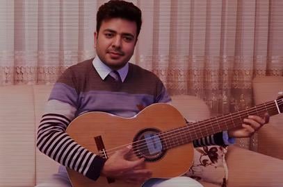 قوه قضاییه یک بار ۴۳ روز بعد از بازداشت، یعنی ۲۵ اسفندماه او را با وثیقه آزاد کرد ولی چند ساعت بعد از آزادی، ماموران از در و دیوار خانه‌‌اش سرازیر شدند و او را دوباره با خود بردند