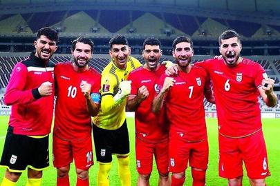 در کنار موضوع فشارها و تهدیدهای محمدرضا زنوزی و نقش داشتن احتمالی خانواده مسعود پزشکیان در اعلام نشدن رای بیرانوند، موضوعات دیگری ازجمله فشار «امیر قلعه‌نویی» سرمربی تیم فوتبال برای محروم نشدن دروازه‌بان این تیم و همچنین نقش داشتن «مهدی طارمی» و «علیرضا جهانبخش» دو بازیکن پرنفوذ تیم فوتبال که حتی در انتخاب سرمربی تیم نیز نقش کلیدی بازی می‌کنند نیز مطرح‌شده بود.
