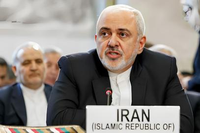 «محمدجواد ظریف» سعی می‌کند هم نزد حکومت اعتبار از دست رفته‌اش را بازیابی کند و هم محبوبیت پیشین خود را در جامعه احیا کند