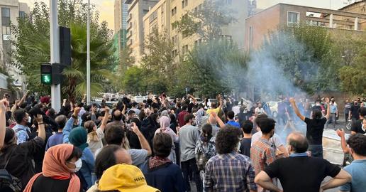 Iran Protests: Journalists Told to Stay Inside or Face Arrest