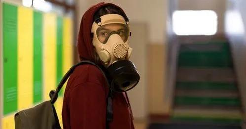Last month, police announced the arrest of 110 people for alleged involvement in smuggling “stink bombs,” which they claimed was the main cause of the poisonings