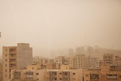 دومین روز گرد و غبار در کرمانشاه؛ وضعیت بحرانی و خطرناک است
