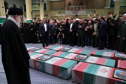 وال‌استریت جورنال: خامنه‌ای هنوز تصمیم نهایی حمله به اسرائیل را نگرفته