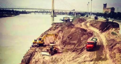 For the past month the poet Saeed Heleichi has been documenting fresh, aggressive development on the already-depleted Karun River in Khuzestan