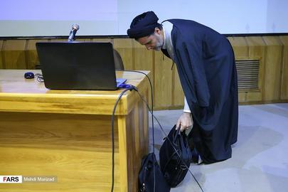 برای محمدجواد ظریف بسیار تلخ است که فردی که پرکارترین فرد در مخالفت با برجام بوده، به‌عنوان نفر اول تهران انتخاب شود