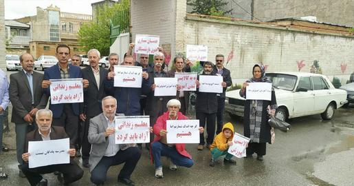 اعتراض کارمندان و ناتوانی دولت در پرداخت دستمزد و تامین رفاه