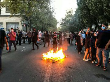 باید اطمینان داشته باشیم که پشتیبان ما همیشه پای اپلیکیشنی مثل سیگنال باشد و اگر فوری و فوتی به او نیاز داشتیم، جواب می‌دهد