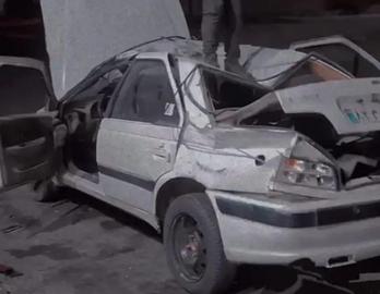 اتاق غیر استاندارد پژو پارس که به راحتی شکسته می‌شود و هر ساله باعث کشته شدن بسیاری در تصادفات جاده‌ای ایران می‌شود.