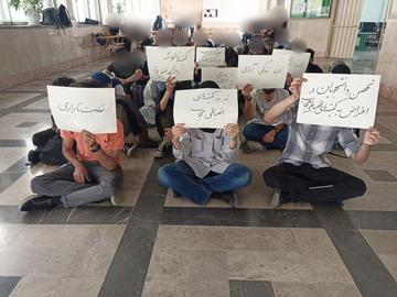 دانشجویان دانشگاه تربیت مدرس از نخستین دانشجویانی بودند که در روزهای آغازین جنبش زن، زندگی،آزادی با آن همراه شده و با تحریم کلاس‌ها و برگزاری تجمعات اعتراضی به قتل حکومتی مهسا(ژینا) امینی اعتراض کردند.