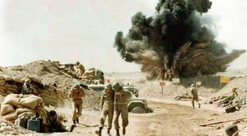 Iraqi forces attacked military forces and civilians in the Dehloran in Ilam province, 40 kilometers from the Iraqi border, by land and air, taking 2,500 Iranian soldiers captive and killing thousands of soldiers, men, women and children