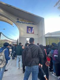 اعتراضات سراسری؛ تحصن در دانشگاه علوم پزشکی کردستان