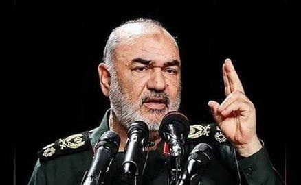 سرلشکر سلامی: دشمنان ترسیده‌اند و به ما پیام می‌دهند که نزنید