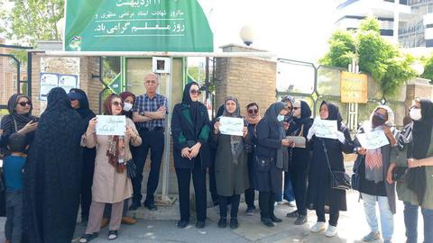 Violence Reported as Iranian Teachers Protest across the Country