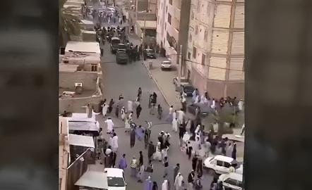 Reports from the southeastern Iranian city of Zahedan say security forces fired gunshots and tear gas to break up hundreds of protesters who had gathered in the streets after Friday prayers for weekly protests against the Islamic Republic