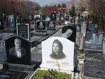 İsfahan bələdiyyəsinin rəsmisi: Məzar daşlarına qadın şəkilləri verilən çərçivəyə uyğun olaraq qoyulacaq