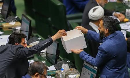قالیباف یئنیدن مجلیس باشقانی اولاراق سئچیلدی