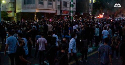 گزارش تصویری از تظاهرات جمعه شب در تهران