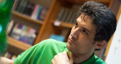 Teacher and activist Farhad Meysami was released from hospital on May 25 after going on hunger strike over the planned execution of Ahmad Reza Jalali