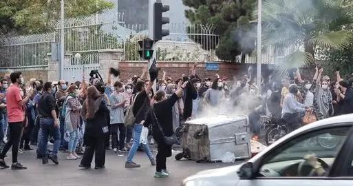 Tehran Enters Ninth Night of Protests