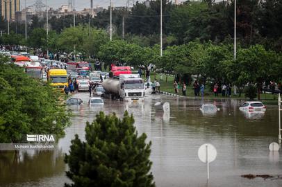 سرپرست اداره کل مدیریت بحران استانداری خراسان رضوی در اطلاعیه‌ای ضمن هشدار به شهروندان برای عدم تردد غیرضروری در سطح شهر مشهد و شهرستان‌های درگیر سیل، اعلام کرد که «تا اطلاع ثانوی مناطق توریستی و گردشگری، بوستان‌ها و پارک‌های مشهد نیز تعطیل است.