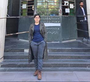 Parisa Salehi, a journalist and student activist, was moved to Kachouei Prison in Karaj on Sunday to begin her jail term
