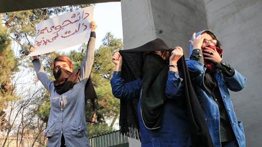 یک قانون نانوشته؛ معترض و دادخواه باشی از دانشگاه اخراج می‌شوی