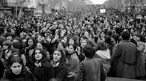 روز پنج‌شنبه ۱۷ اسفند، برابر با هشتم مارچ ۱۹۷۹، یعنی «روز جهانی زن»، زنان ایرانی در مخالفت با حجاب اجباری در خیابان‌ها تجمع کردند و با سردادن شعارهایی از قبیل «ما انقلاب نکردیم تا به عقب برگردیم»، به تصمیماتی، از جمله برکناری زنان از قضاوت، احتمال لغو «قانون حمایت از خانواده» و دستور برای حجاب اسلامی در سطوح مختلف جامعه اعلام اعتراض کردند