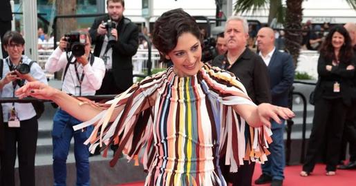 Zar (Zahra) Amir Ebrahimi's photo on the red carpet at Cannes was an emotional moment for many of her fans and well-wishers in Iran