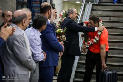 Crowds Welcome Victorious Freestyle Wrestlers Home from Rio
