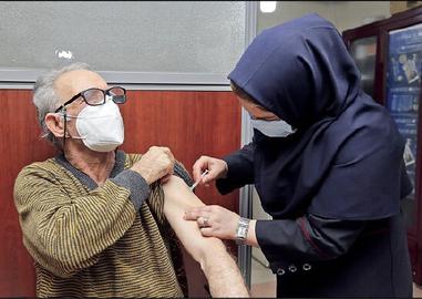 تعطیلی بی‌دلیل یک مرکز واکسیناسیون کرونا در بندرعباس