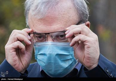 وزیر بهداشت ایران گفته است وضعیت کشور در خصوص بیماری روبه بهبود است و پس از چندین ماه بار دیگر شمار فوتی‌های روزانه ایران به ۱۲۰ نفر رسیده است.