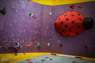 Tehran Hosts Asian Rock Climbing Competition