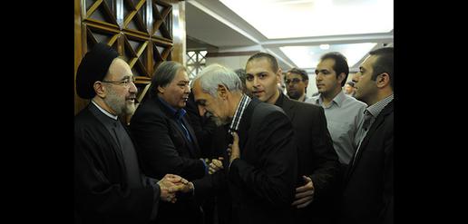  محمد دادگان بعد از برکناری از فدراسیون فوتبال خود را از حامیان محمد خاتمی معرفی کرد. 