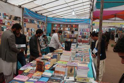 کاهش قیمت کتاب های چاپ ایران در نمایشگاه کتاب هرات