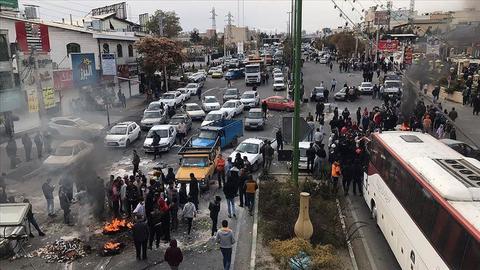 هشدار نماینده مجلس درباره تکرار آبان ۹۸ پس از حذف ارز ترجیحی